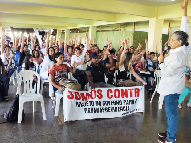Decisão foi tomada em assembleia na tarde de quinta-feira (23) (Foto: Sinteoeste/ divulgação)