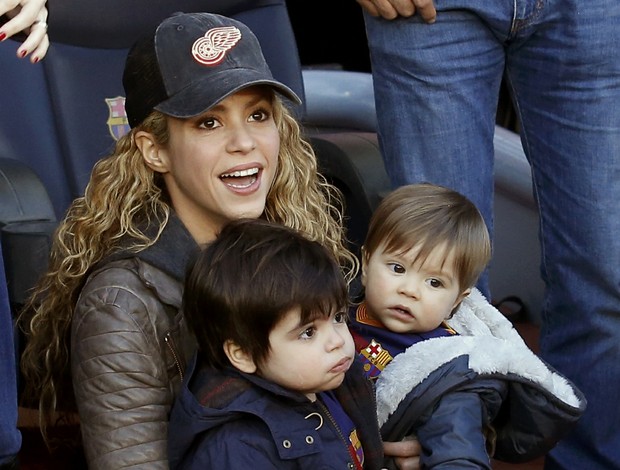 Shakira e os filhos Milan e Sasha - Barcelona x Real Sociedad