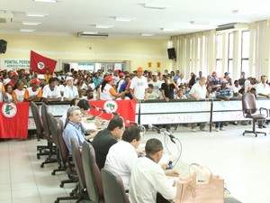Agricultores lotaram a Câmara de Vereadores de petrolina na audiência do Projeto Pontal (Foto: Amanda Franco/ G1)