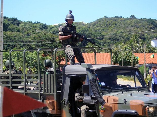 Tropas federais iniciam 'operação Potiguar' em Natal (Foto: Fabiano de Oliveira/ G1) Tropas federais iniciam 'operação Potiguar' em Natal (Foto: Fabiano de Oliveira/ G1)