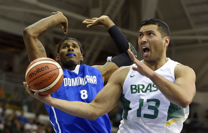 Brasil República Dominicana basquete masculino Pan semifinal 2015 (Foto: John David Mercer/ Reuters)