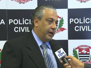 Delegado Mário Ayres afirma que uadrilha agia de forma violenta  (Foto: Reprodução/TVTEM)