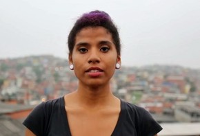 Yolanda Barbosa, de 15 anos, participou de vídeo feito em 12 países em homenagem a Malala (Foto: Reprodução/Plan International) Yolanda Barbosa, de 15 anos, participou de vídeo feito em 12 países em homenagem a Malala (Foto: Reprodução/Plan International)