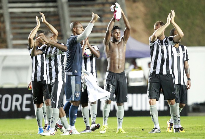 Botafogo comemora vitória sobre o Fluminense - carioca (Foto: Vitor Silva/SSPress/Botafogo)