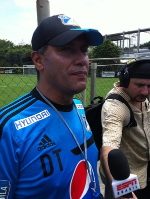 Hernan Torres, técnico do Millonarios (Foto: Alexandre Lozetti)