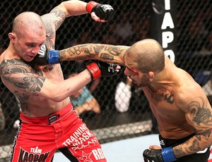 Akira Corassani vence luta do UFC (Foto: Getty Images)