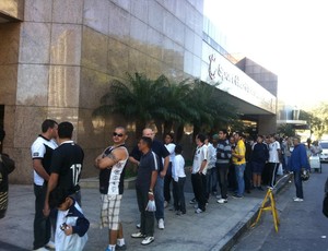 Fila taça libertadores corinthians (Foto: Leandro Canônico/Globoesporte.com)