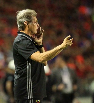 Para comentarista, Oswaldo pode dar 