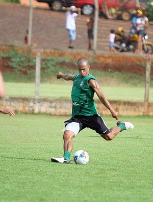 Julio César durante o treino do Coritiba (Foto: Divulgação / Site oficial do Coritiba)