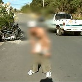 Motorista desacata PM e fica nu em rua (Reprodução)