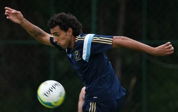 Diogo aprova possível contratação de Gareca: 