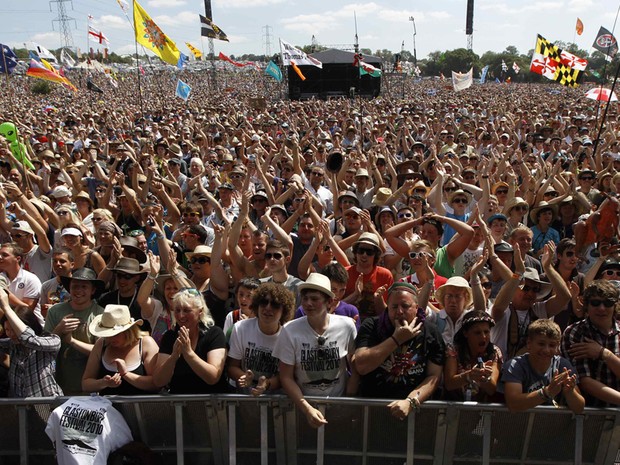 G1 - Glastonbury Pede Que Fãs De Restart Parem De Sugerir A Banda Ao ...