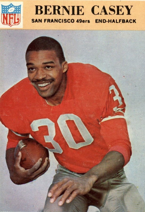 Bernie Casey em 1966, quando atuava como jogador de futebol americano (Foto: Reprodução)