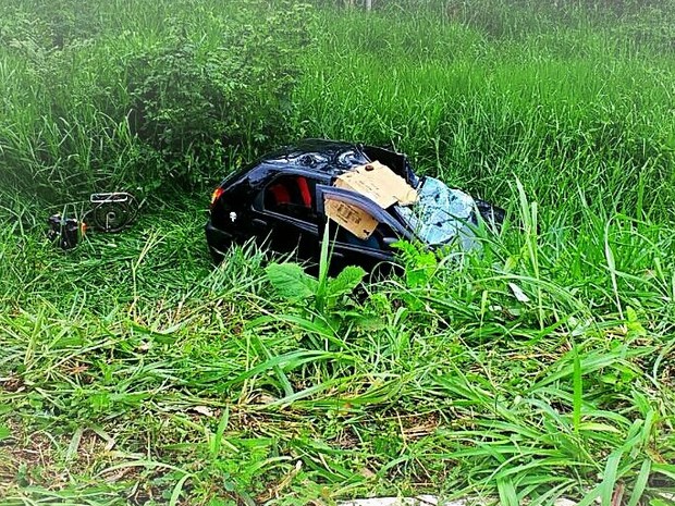 Três pessoas morrem em um grave acidente na BR-364 em Rondônia (Foto: PRF/Divulgação) Três pessoas morrem em um grave acidente na BR-364 em Rondônia (Foto: PRF/Divulgação)