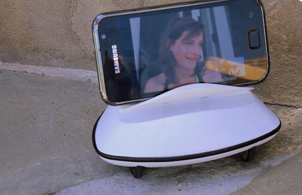 Botiful é robô para chamadas de vídeo por meio de celulares com Skype (Foto: Divulgação)