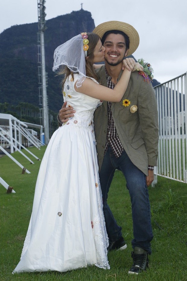  Rodrigo Simas e Alice Wegmann (Foto: Roberto Filho / agnews)
