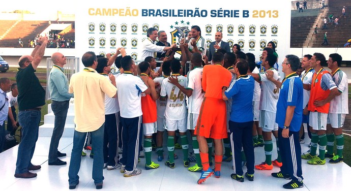 Comemoração Palmeiras Taça Série B (Foto: Marcelo Prado)