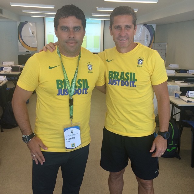Leandro Sena, técnico do Globo FC, e Jorginho