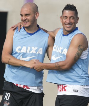 Fabio Santos e Ralf Corinthians (Foto: Daniel Augusto Jr / Agência Corinthians)