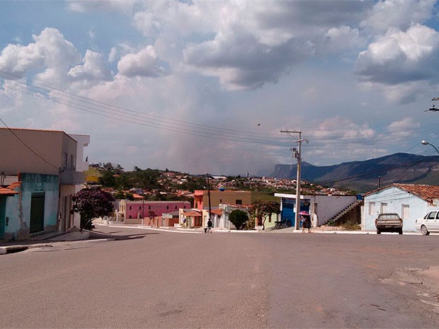 Focos de incêndio voltam a atingir região de Ibicoara (Foto: Site Vinny Publicidade)