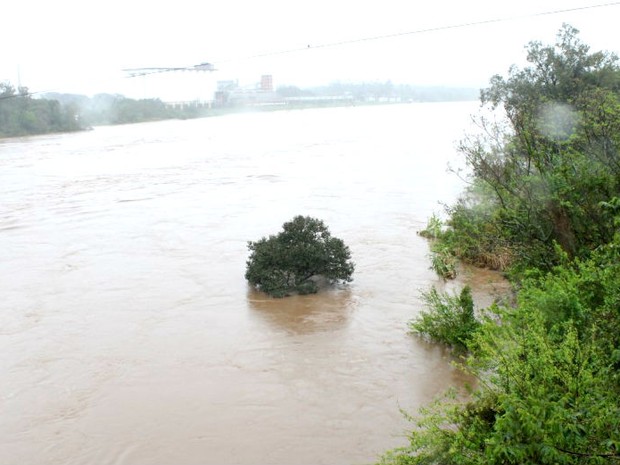 Rio Taquari em Lajeado chuvas RS (Foto: Defesa Civil/Divulgação RS)
