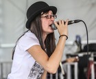Sarah Messias, 17, surpreende com blues (Raul Zito/G1)