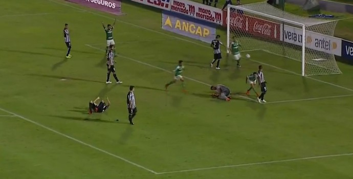 Estreantes jogam bem, Palmeiras bate Libertad e vai à final no Uruguai