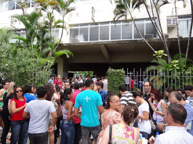 Em Pernambuco, 3.313 pessoas se inscreveram para realizar a primeira fase do Exame da OAB (Foto: Luna Markman/G1)