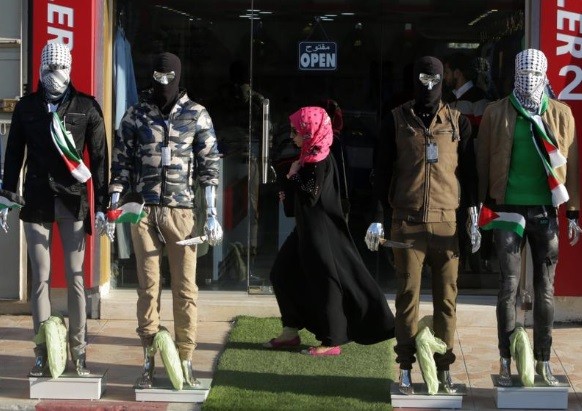 Manequins 'armados' na Faixa de Gaza