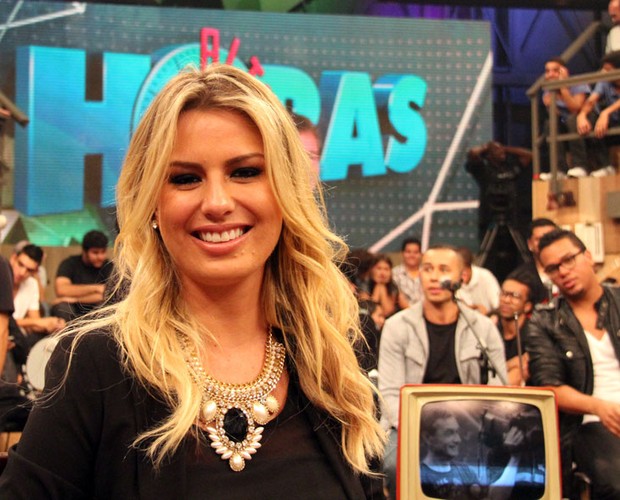 Fernanda Keulla comenta sobre a conquista do Big Brother Brasil 13 (Foto: TV Globo/Altas Horas)