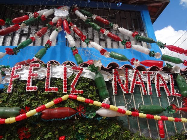 decoracao arvore de natal reciclavel:Luzia Coutinho, de 64 anos, confeccionou sua árvore de Natal com
decoracao arvore de natal reciclavel:Luzia Coutinho, de 64 anos, confeccionou sua árvore de Natal com