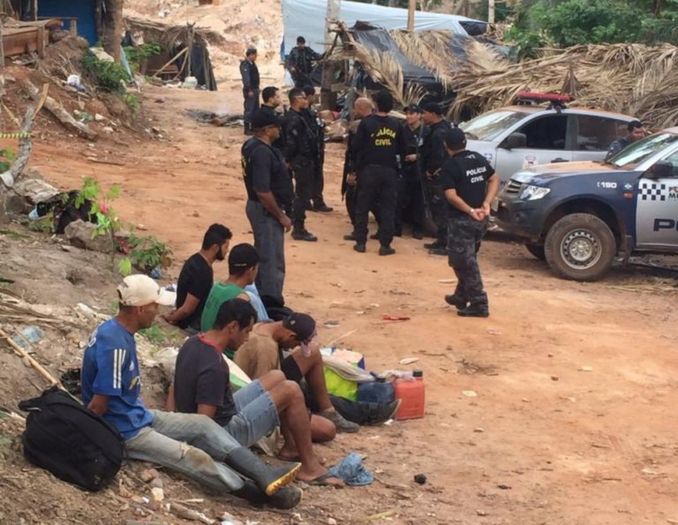 Após nova invasão na Serra da Borda, garimpeiros foram presos no domingo (21) (Foto: Divulfação/Sesp-MT)