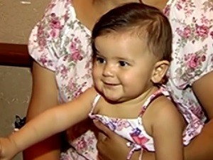 Empresária Joyce Rodrigues denuncia que a filha bebê foi vacina contra HPV, em Rio Verde, Goiás (Foto: Goiás; Rio Verde)