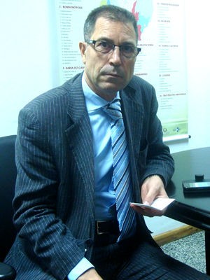 O médico espanhol José Maria Martin, que vai atuar em Cáceres (Foto: Carolina Holland/G1)