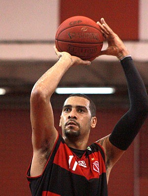 Marquinhos basquete Flamengo Paulistano (Foto: Thiago Lavinas)