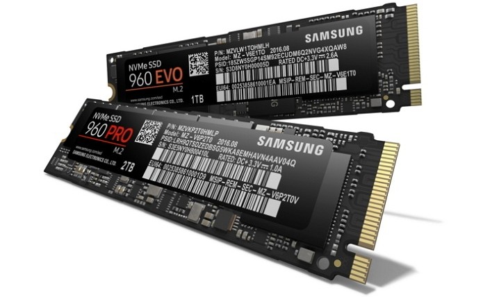 Novos SSDs são do formato M.2 e se conectam a porta PCIe x4 (Foto: Divulgação/Samsung) (Foto: Novos SSDs são do formato M.2 e se conectam a porta PCIe x4 (Foto: Divulgação/Samsung)) Novos SSDs são do formato M.2 e se conectam a porta PCIe x4 (Foto: Divulgação/Samsung) (Foto: Novos SSDs são do formato M.2 e se conectam a porta PCIe x4 (Foto: Divulgação/Samsung))