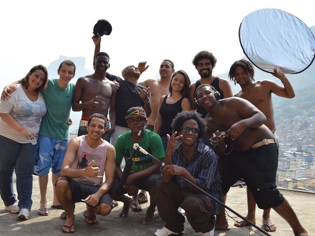 Parte dos atores do filme Fuga da Rocinha era da comunidade (Foto: Divulgação) Parte dos atores do filme Fuga da Rocinha era da comunidade (Foto: Divulgação)