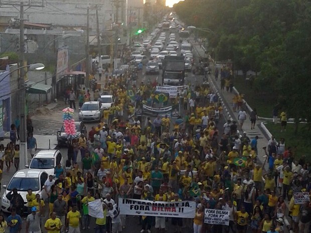 Protesto em Feira de Santana (Foto: Poliana Rodrigues)
