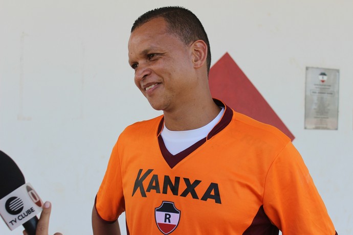 Warley, atacante do River-PI (Foto: Ramiro Pena)