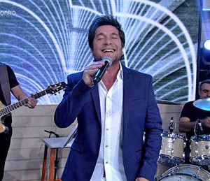 Daniel canta novas músicas (Foto: TV Globo)