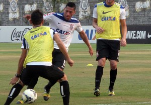 Ralf segue fora, e Mano convoca 22 atletas para pegar o Internacional