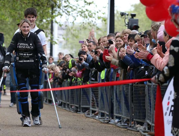 Claire Lomas maratona de Londres (Foto: Agência Getty Images)