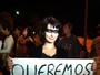 Manifestantes fazem passeata contra passagem de ônibus em Valinhos Manifestantes fazem passeata contra passagem de ônibus em Valinhos