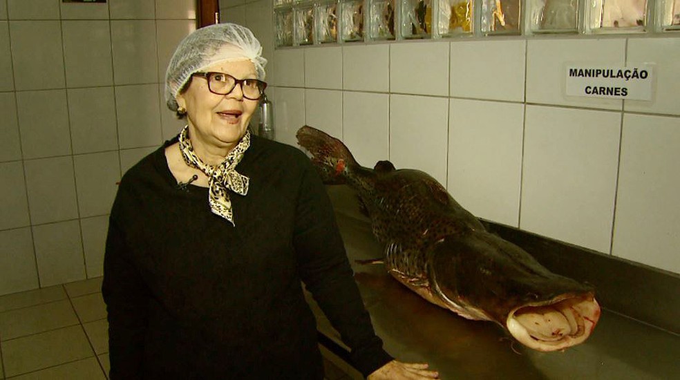 Dona Dagmar diz que o pintado vai alimentar 120 pessoas por três dias em Barretos, SP (Foto: Reprodução/EPTV)