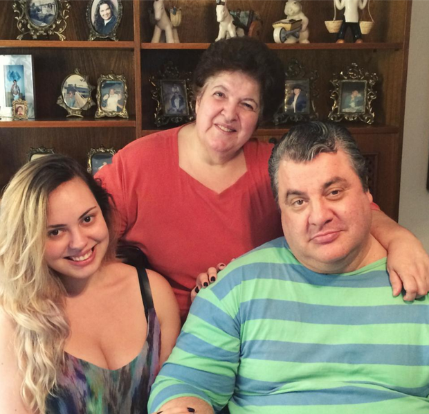 Uma das filhas de Gerson, Ana Haas, com Marta Mendonça e Gerson Brenner (Foto: Reprodução/Facebook)