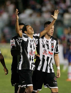 Chapinha gol Fortaleza x Botafogo-PB Copa do Nordeste PV (Foto: Bruno Gomes/Agência Diário)