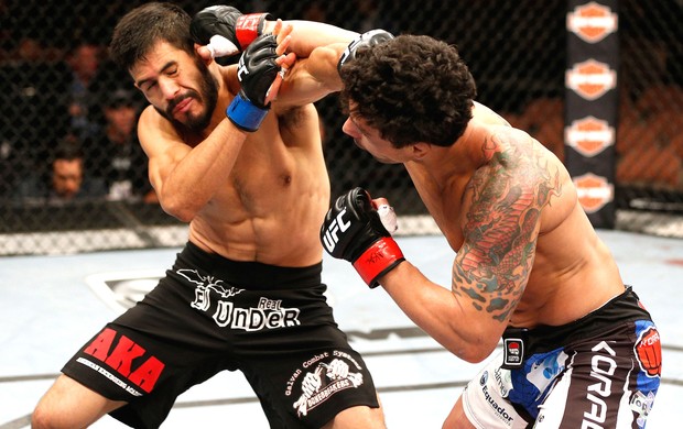 Adriano Martins e Juan Maneul Puig Carreon TUF 19 Finale (Foto: Getty Images)