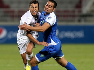 Nilmar e Jemal El Jaish x Al Fateh (Foto: AFP) Nilmar e Jemal El Jaish x Al Fateh (Foto: AFP)