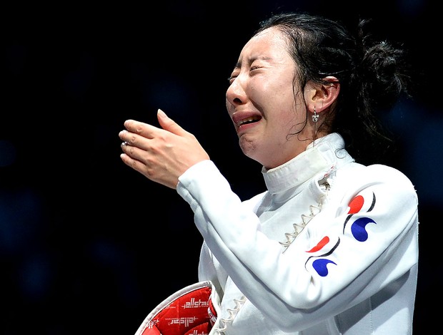 Shin A Lam lamenta derrota na esgrima (Foto: AFP)