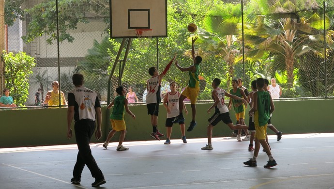 Jean Piaget bate Expressão e disputa final do feminino da 7ª Copa TV  Tribuna de Basquete, copa tv tribuna de basquetebol escolar